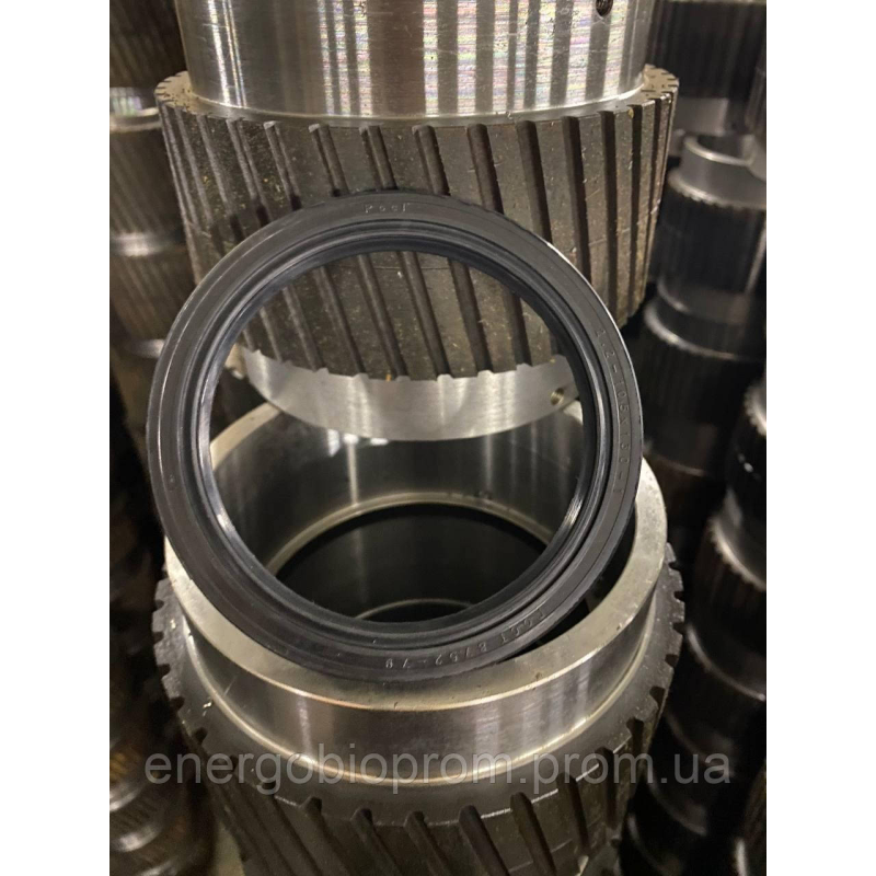 Сальник ролика 105х130мм ОГМ 1.5 Двобортний сальник прес-вальца ОГМ-1,5 Манжета ролика гранулятора ОГМ-1.5 Сальник ролика 105х130мм ОГМ 1.5 Двобортний сальник прес-вальца ОГМ-1,5 Манжета ролика гранулятора ОГМ-1.5